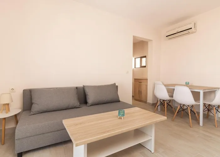 Sun & Sea Apartment *