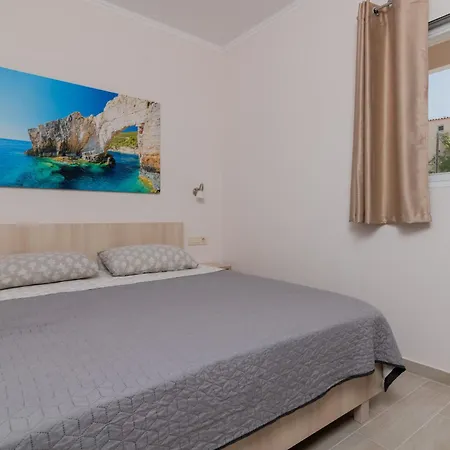 Sun & Sea Apartment *